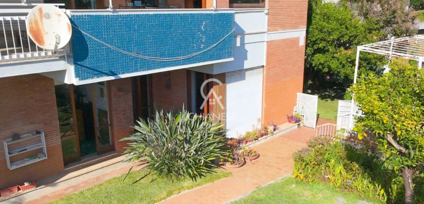 Sala Abbagnano – Appartamento con ingresso indipendente e ampi spazi esterni