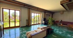 Sala Abbagnano – Appartamento con ingresso indipendente e ampi spazi esterni