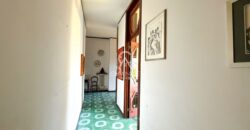 Sala Abbagnano – Appartamento con ingresso indipendente e ampi spazi esterni