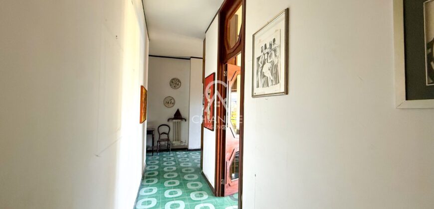 Sala Abbagnano – Appartamento con ingresso indipendente e ampi spazi esterni