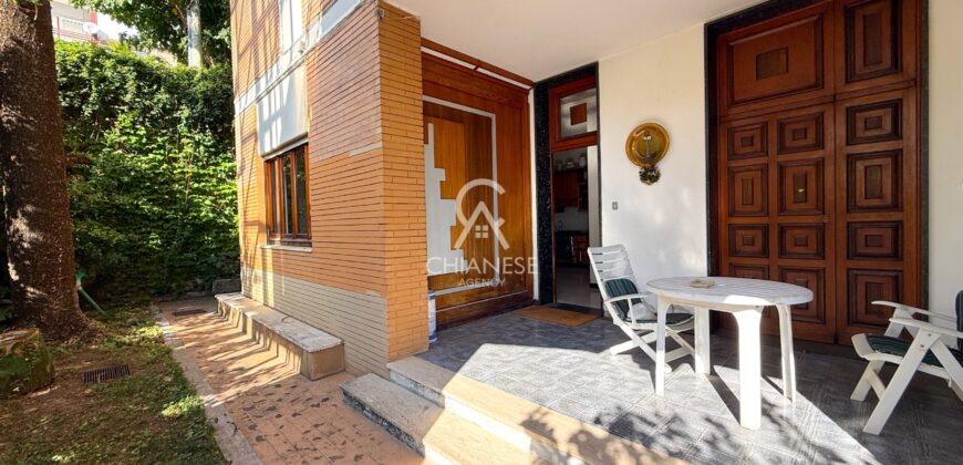 Sala Abbagnano – Appartamento con ingresso indipendente e ampi spazi esterni