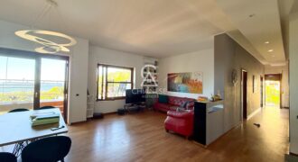 Viale delle Tamerici – Ampio appartamento con vista mare, box auto, cantina e giardino condominiale