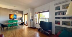 Viale delle Tamerici – Ampio appartamento con vista mare, box auto, cantina e giardino condominiale